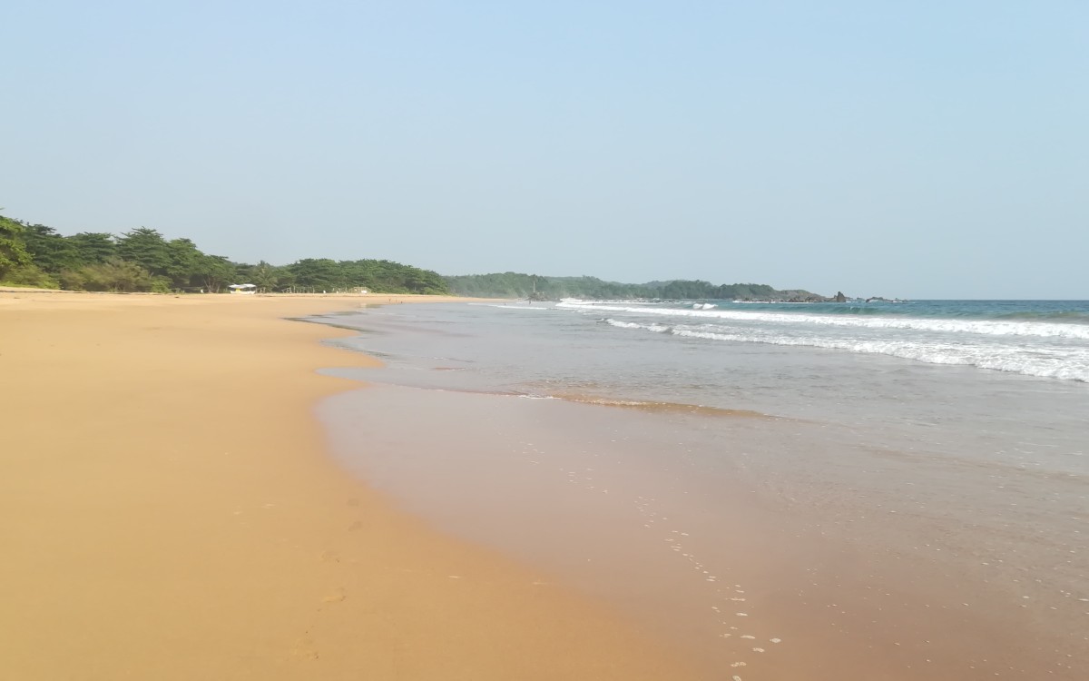 Das ist der Strand an dem ich gerade bin. Das ist der Strand an dem ich gerade bin.